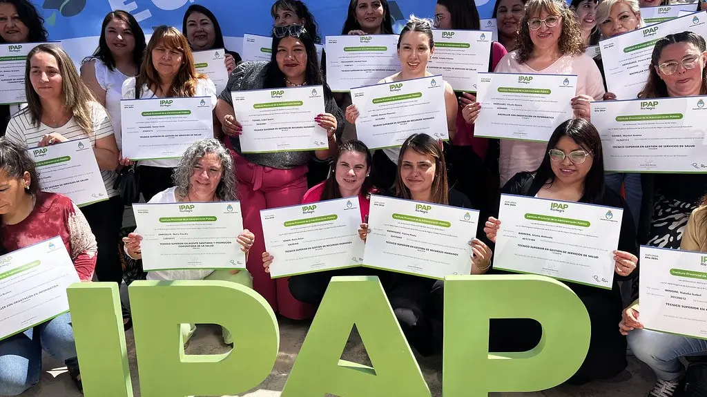 Ipap El IPAP celebró la graduación de 21 estudiantes rionegrinos - Noticias 23